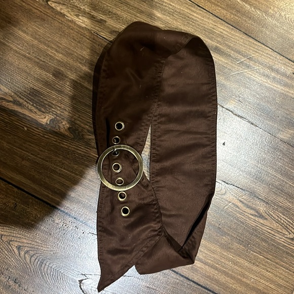 brown suede look belt with brass eyelets - Picture 4 of 4